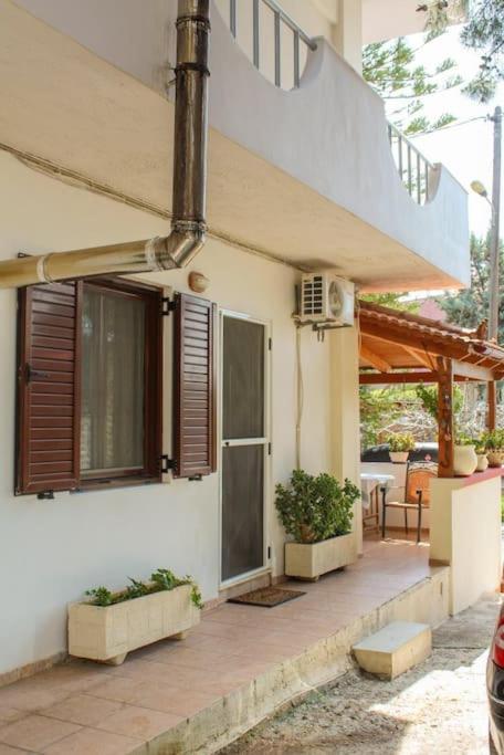 Afroditi'S Guest House Ираклио Екстериор снимка